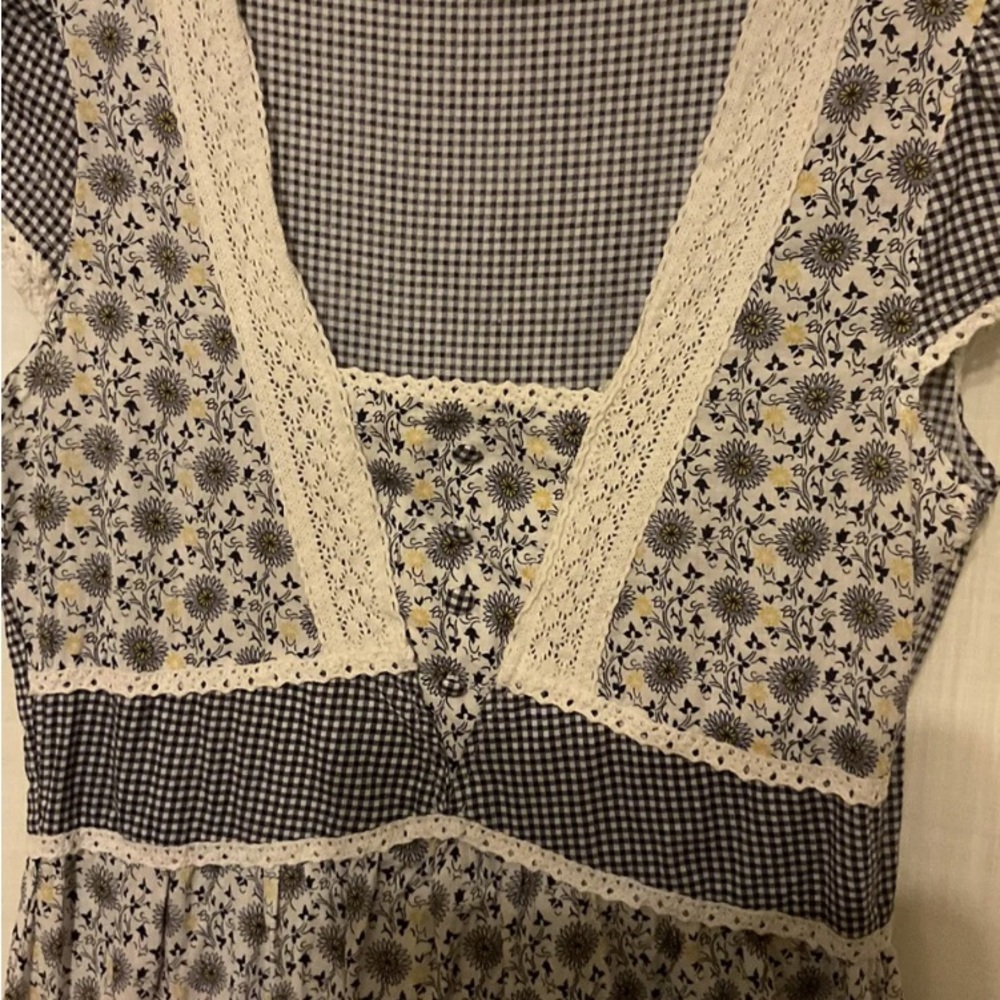 Country peasant dress M